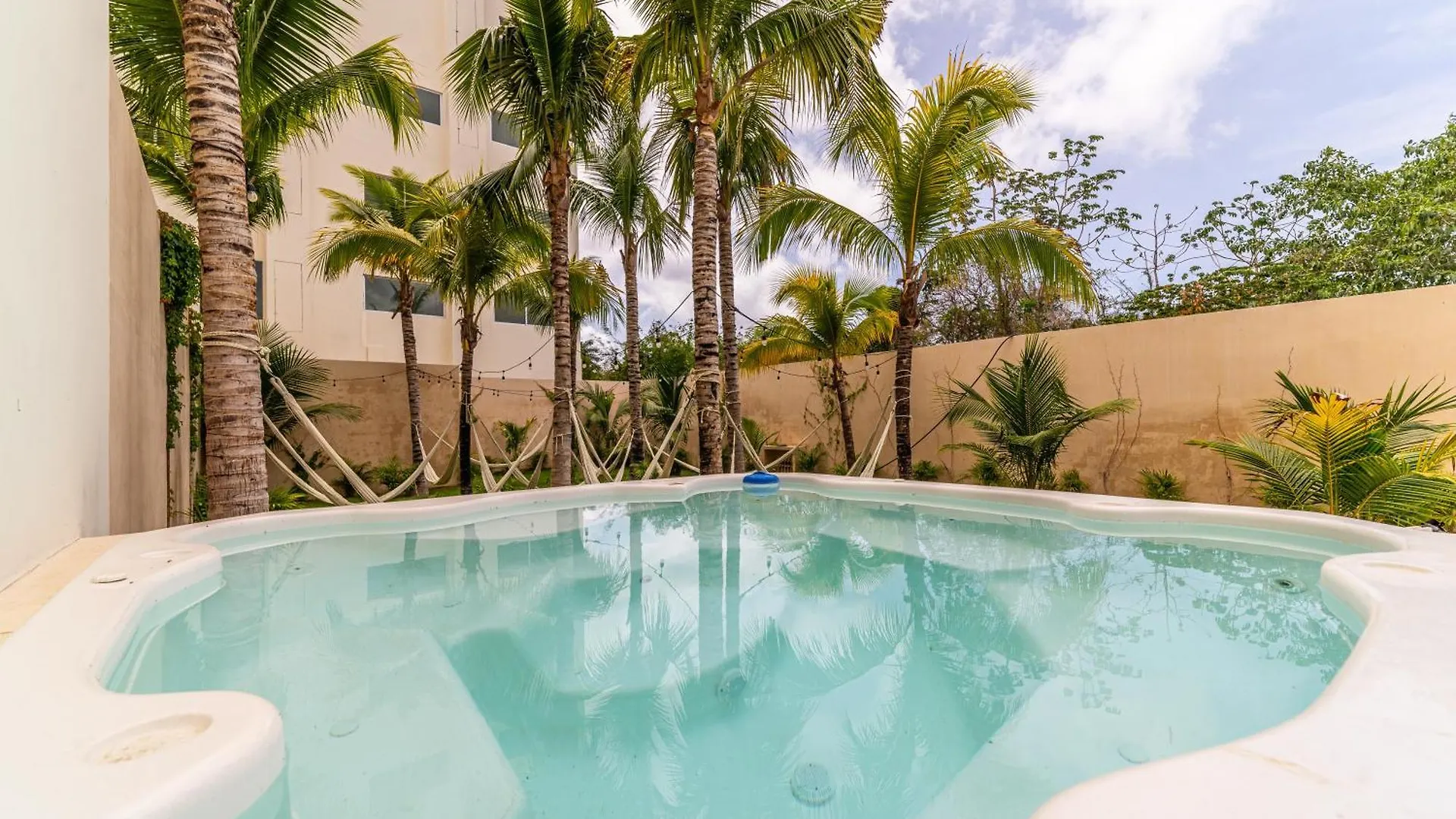 2 Bd Suite With Balcony, Gym, Rooftop Pool, Hot Tub Playa del Carmen 0*,
