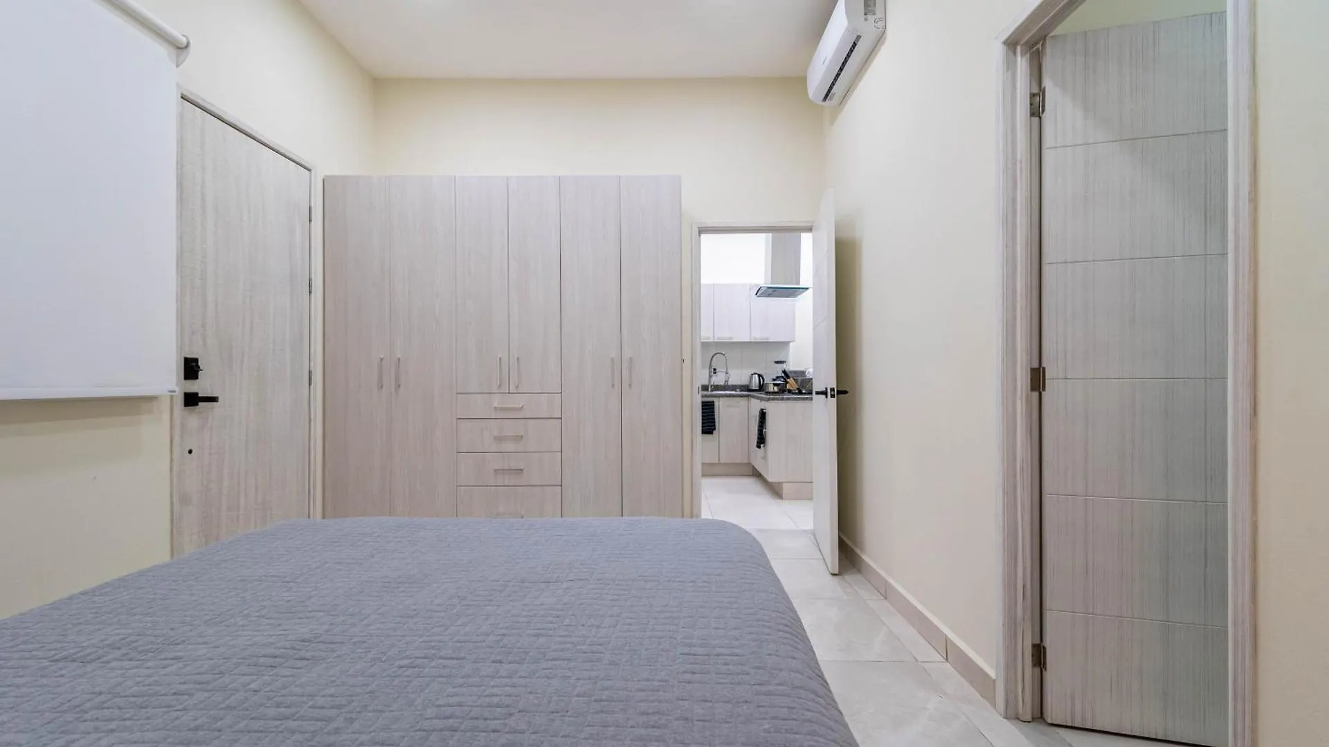 2 Bd Suite With Balcony, Gym, Rooftop Pool, Hot Tub Playa del Carmen Mexico