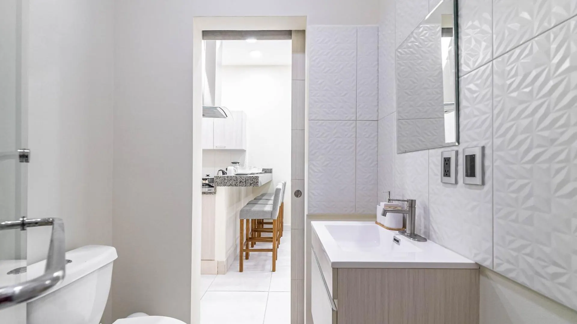 Holiday home 2 Bd Suite With Balcony, Gym, Rooftop Pool, Hot Tub Playa del Carmen