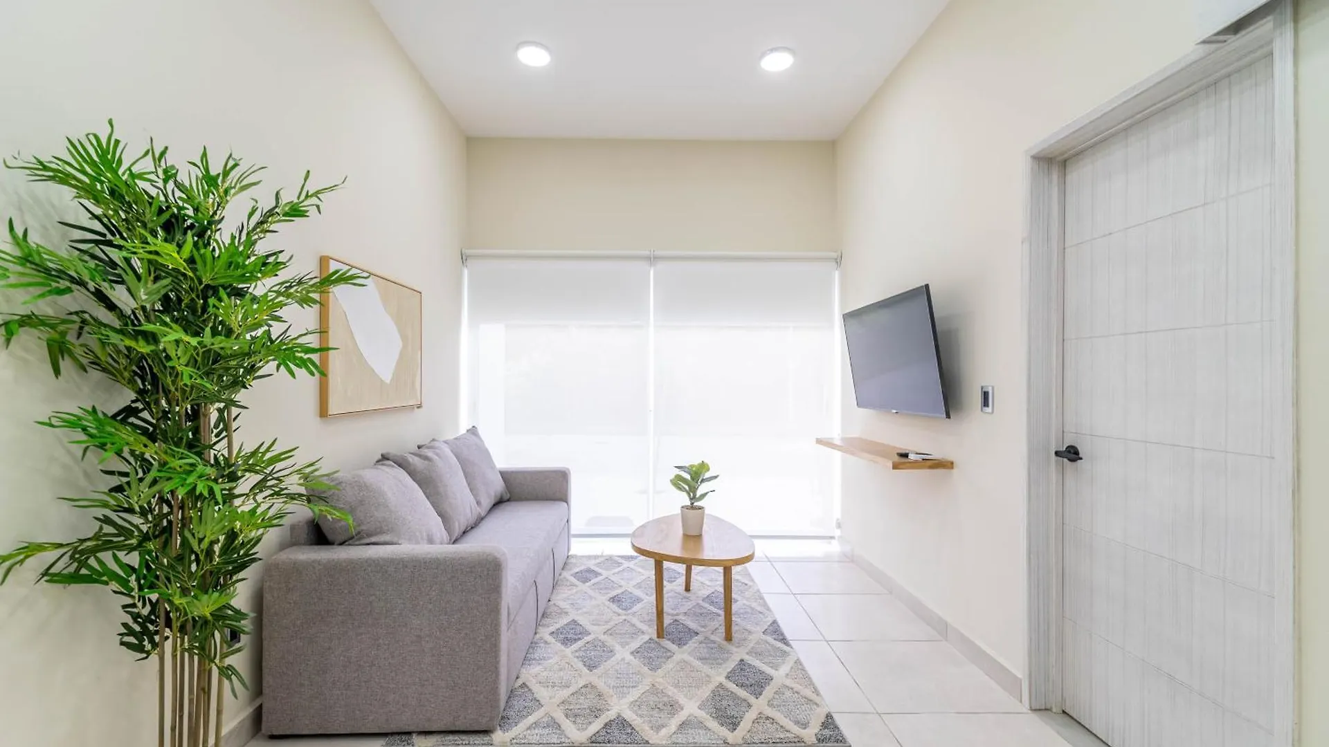 2 Bd Suite With Balcony, Gym, Rooftop Pool, Hot Tub Playa del Carmen